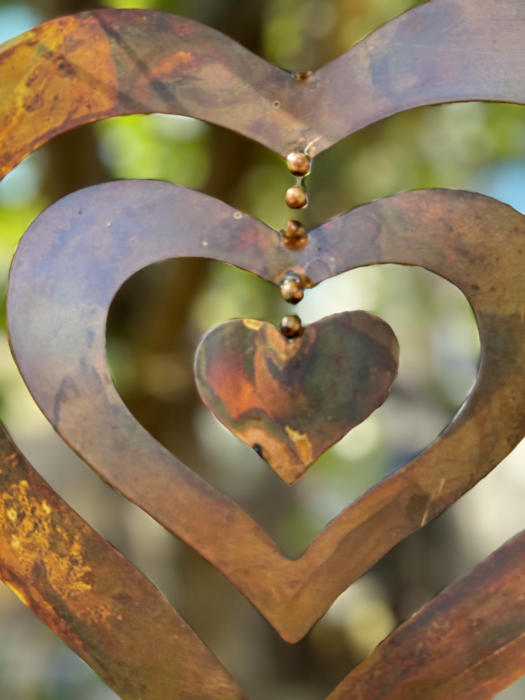 Garden Wind Spinner - Flamed Metal Triple Heart