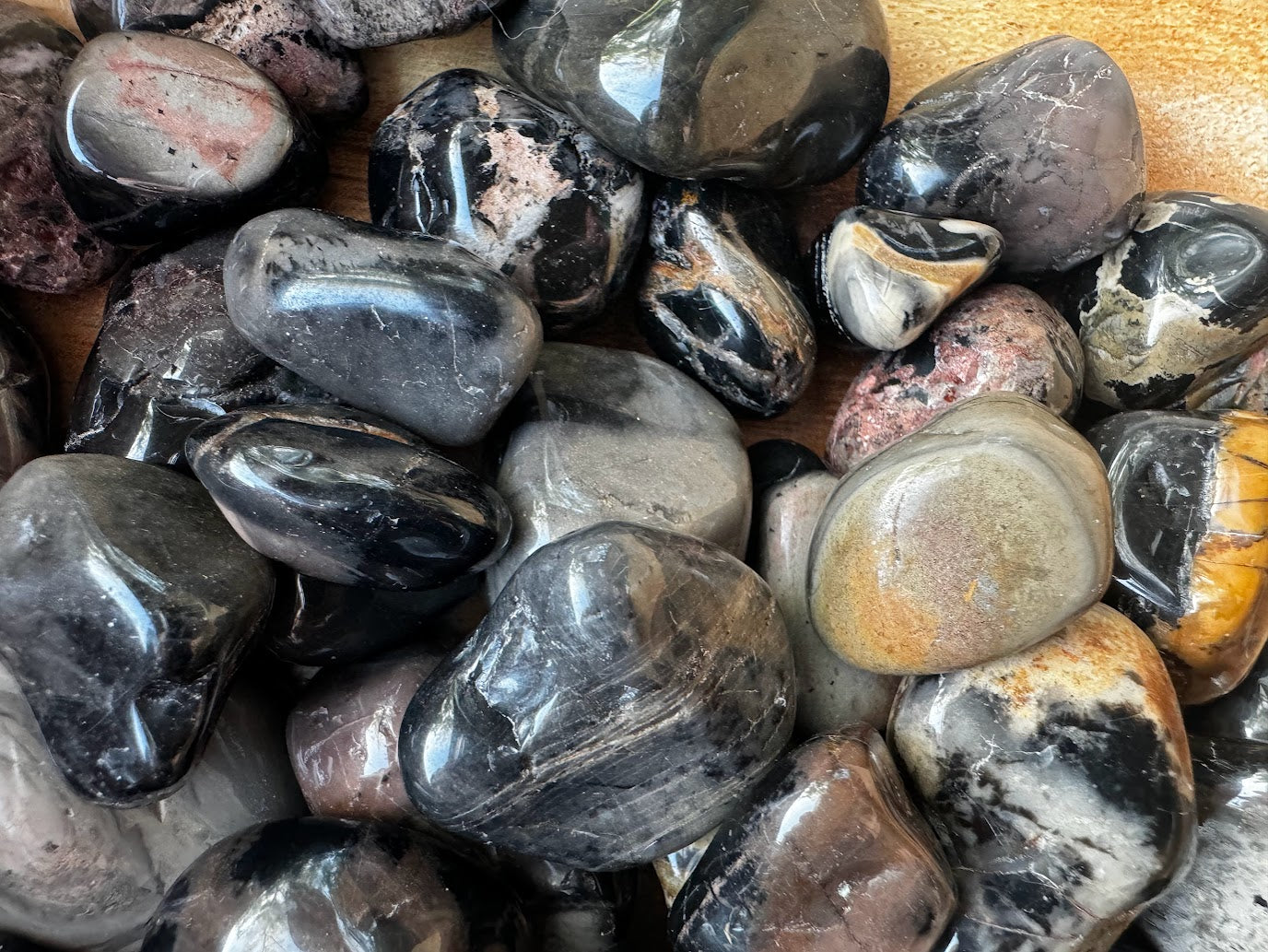Onyx- Tumbled (1/2 pound)